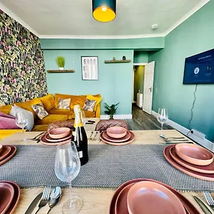  Apartment Flash Sale City Centre Seafront 3 Bedroom Flat Bn137alit